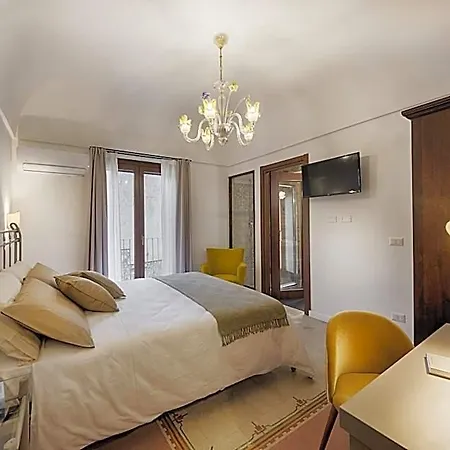 Itria Palace 4*