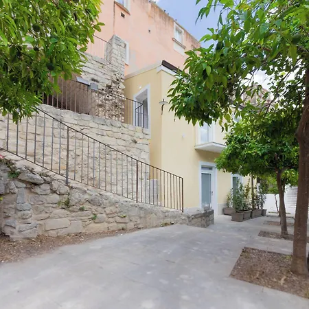 Itria Palace 4*